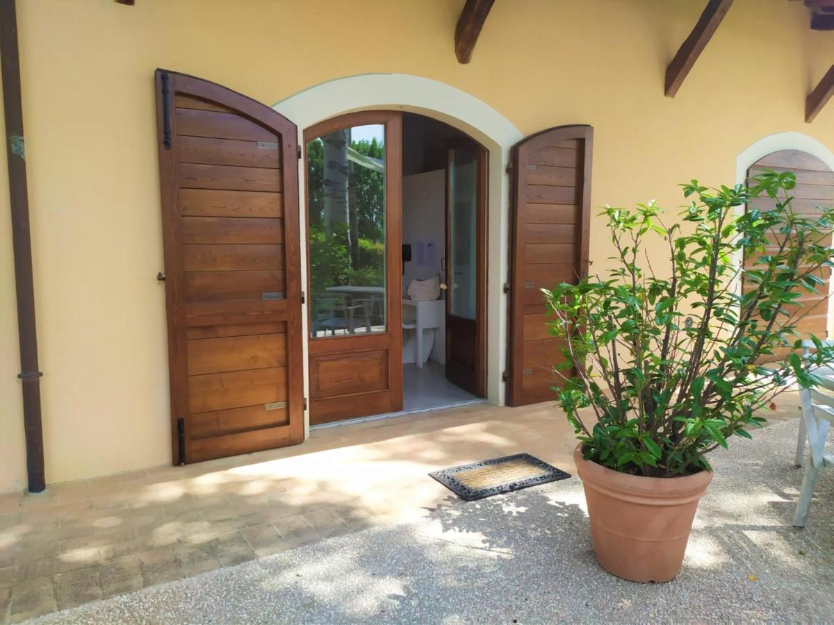 מונטפאלקו Hotel Villaggio Le Stelline מראה חיצוני תמונה