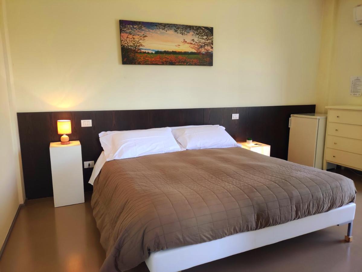 מונטפאלקו Hotel Villaggio Le Stelline מראה חיצוני תמונה