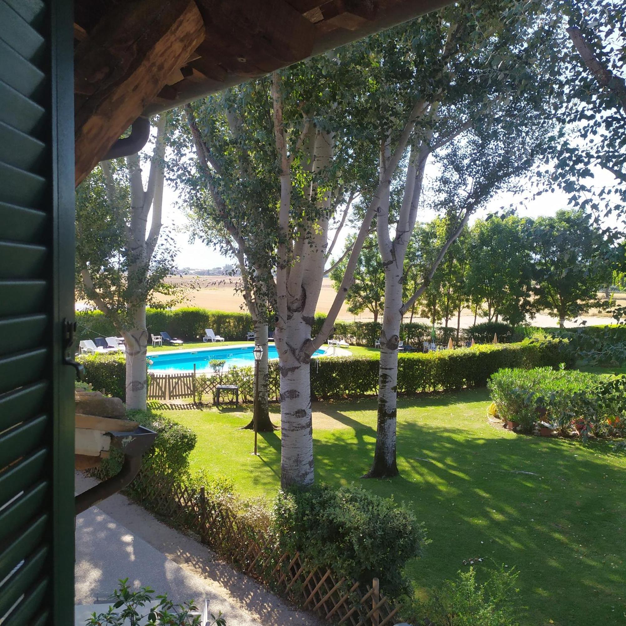 מונטפאלקו Hotel Villaggio Le Stelline מראה חיצוני תמונה