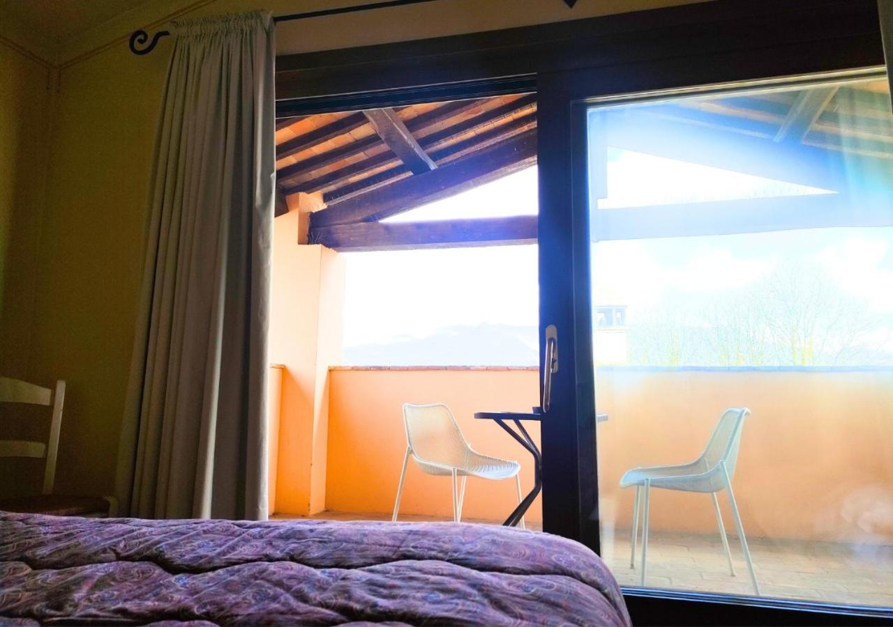מונטפאלקו Hotel Villaggio Le Stelline מראה חיצוני תמונה